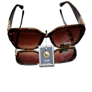 🛍2 for $20🛍 VG Leopard Sunglasses